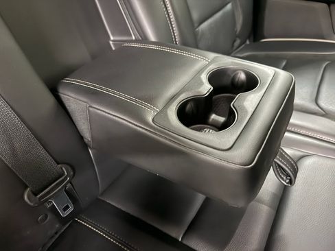Used 2019 RAM 1500 Laramie AWD/4WD image 22