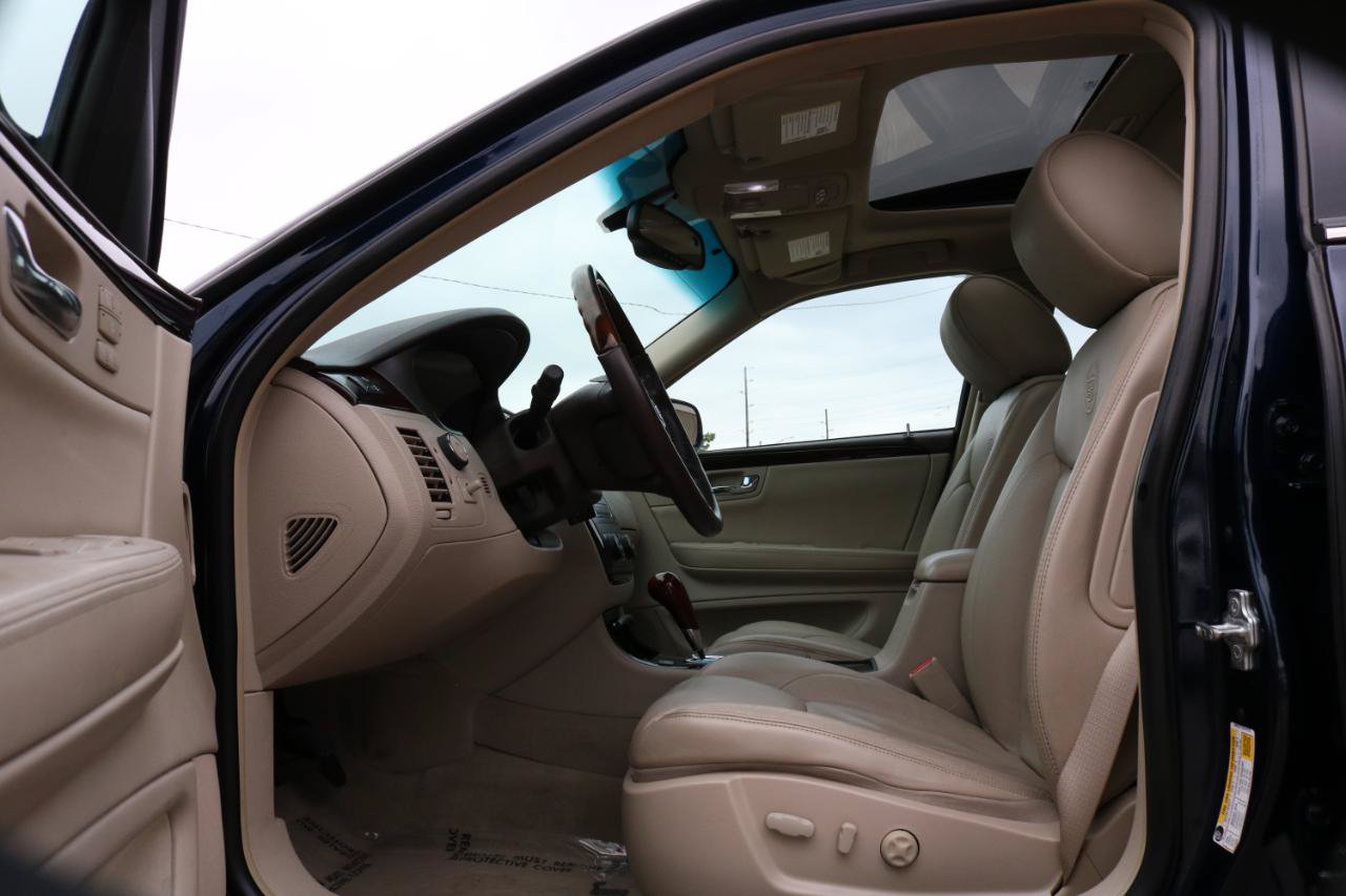 Used 2009 Cadillac DTS w/ Sun And Sound Package FWD image 20