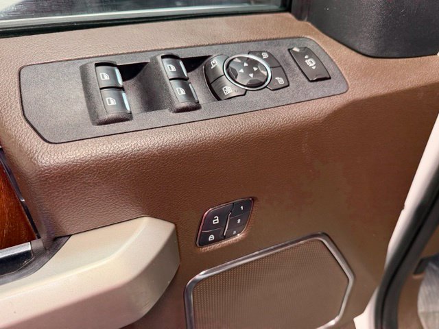 Used 2018 Ford F250 King Ranch w/ King Ranch Ultimate Package AWD/4WD image 12