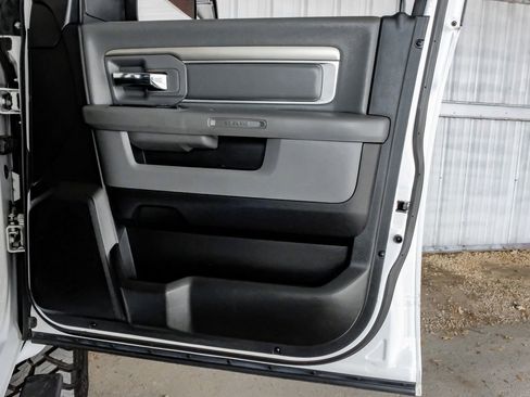 Used 2017 RAM 2500 SLT image 44