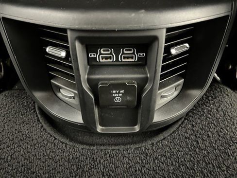 Used 2024 RAM 2500 Laramie w/ Safety Group AWD/4WD image 43