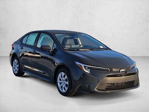 Used 2026 Toyota Corolla LE FWD image 7