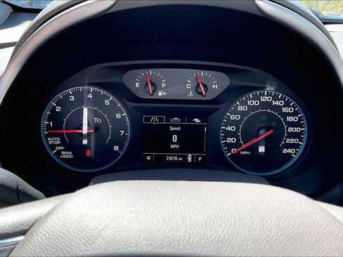Used 2021 Chevrolet Malibu LS FWD image 12