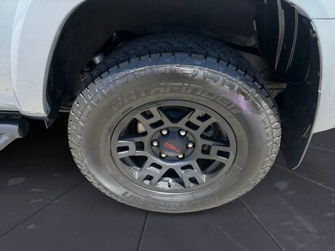 Used 2017 Toyota 4Runner TRD Pro AWD/4WD image 27