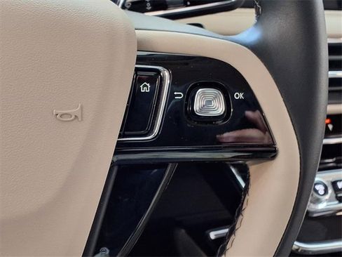 Certified 2025 Lincoln Corsair FWD image 15