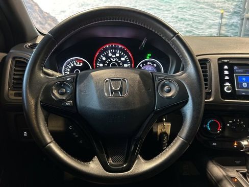 Used 2019 Honda HR-V Sport image 11