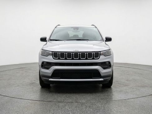 Used 2025 Jeep Compass Limited image 2