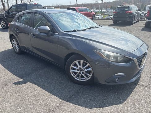 Used 2015 MAZDA MAZDA3 i Grand Touring image 2