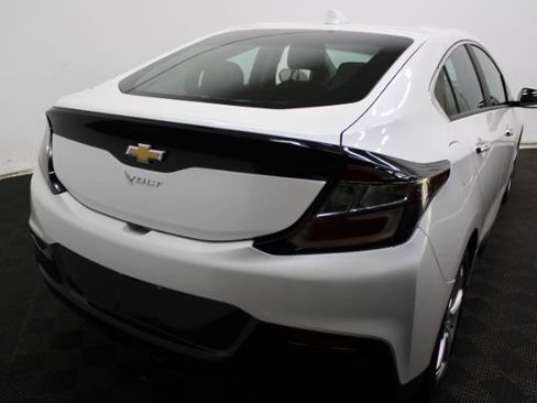 Used 2016 Chevrolet Volt LT w/ Comfort Package image 6