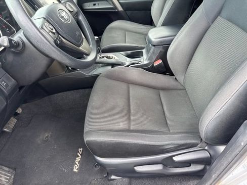 Used 2014 Toyota RAV4 XLE AWD/4WD image 16