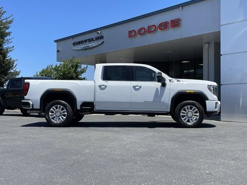Used 2023 GMC Sierra 3500 Denali w/ Denali Ultimate Package AWD/4WD image 5