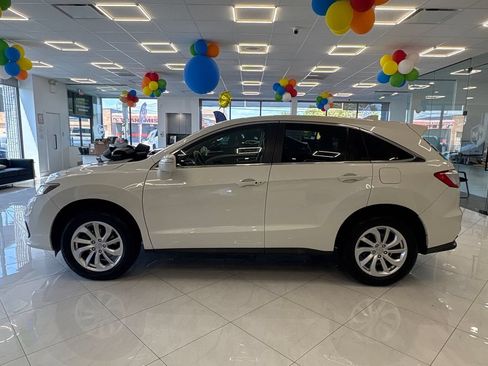 Used 2018 Acura RDX AWD w/ Technology Package image 4