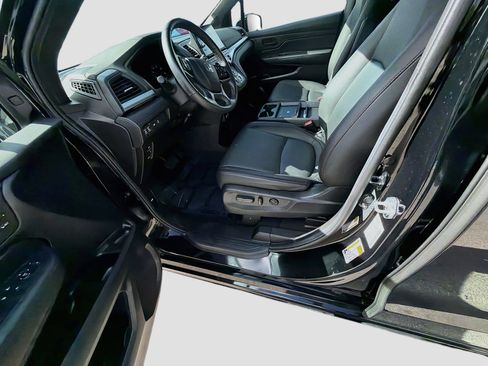 Certified 2025 Honda Odyssey Sport-L image 31