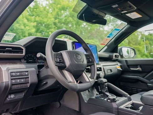 New 2025 Toyota Tacoma TRD Off-Road image 17