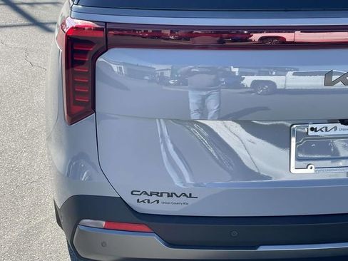 New 2026 Kia Carnival SX Prestige FWD image 16