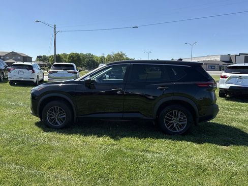 Used 2023 Nissan Rogue S FWD image 11