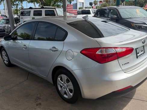 Used 2015 Kia Forte LX FWD image 7