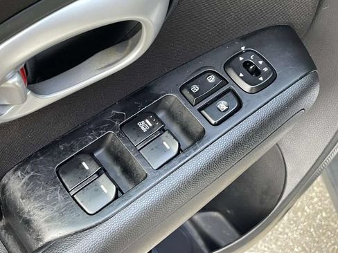 Used 2016 Kia Soul w/ Convenience Package FWD image 20