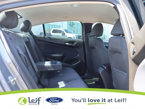 Used 2018 Chevrolet Cruze LT image 41