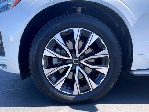 Used 2023 Volvo XC60 B5 Core AWD/4WD image 12