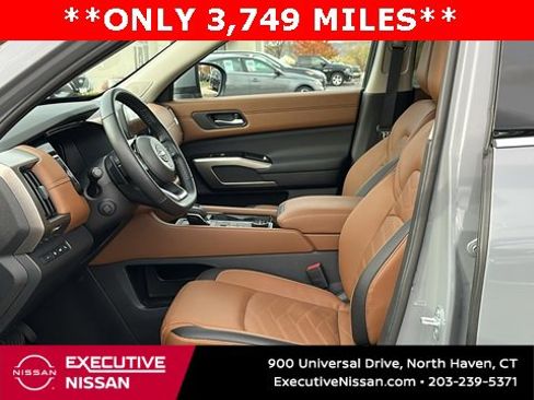 Certified 2025 Nissan Pathfinder Platinum w/ Cargo Package image 9