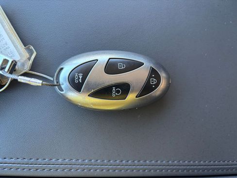 Used 2025 Hyundai Santa Fe SEL image 21