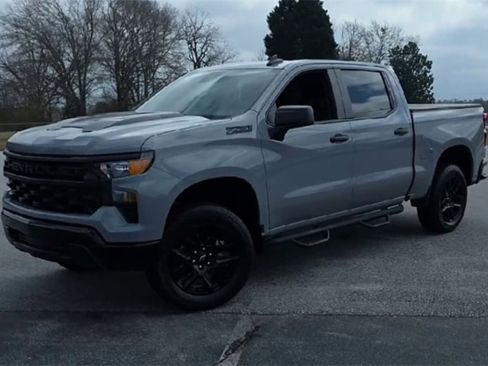 Certified 2024 Chevrolet Silverado 1500 Custom Trail Boss w/ Dark Appearance Package image 4