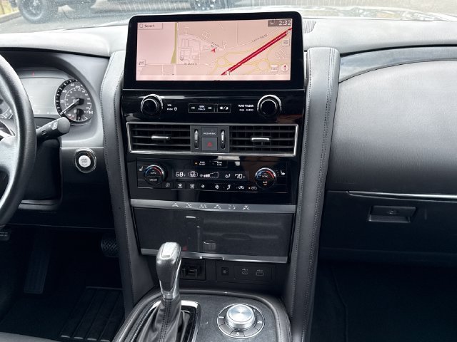 Used 2024 Nissan Armada SV AWD/4WD image 9