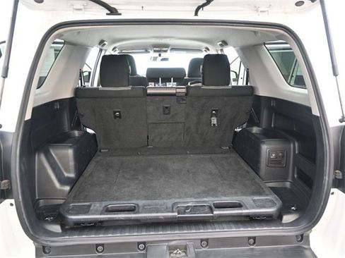 Used 2016 Toyota 4Runner SR5 image 15