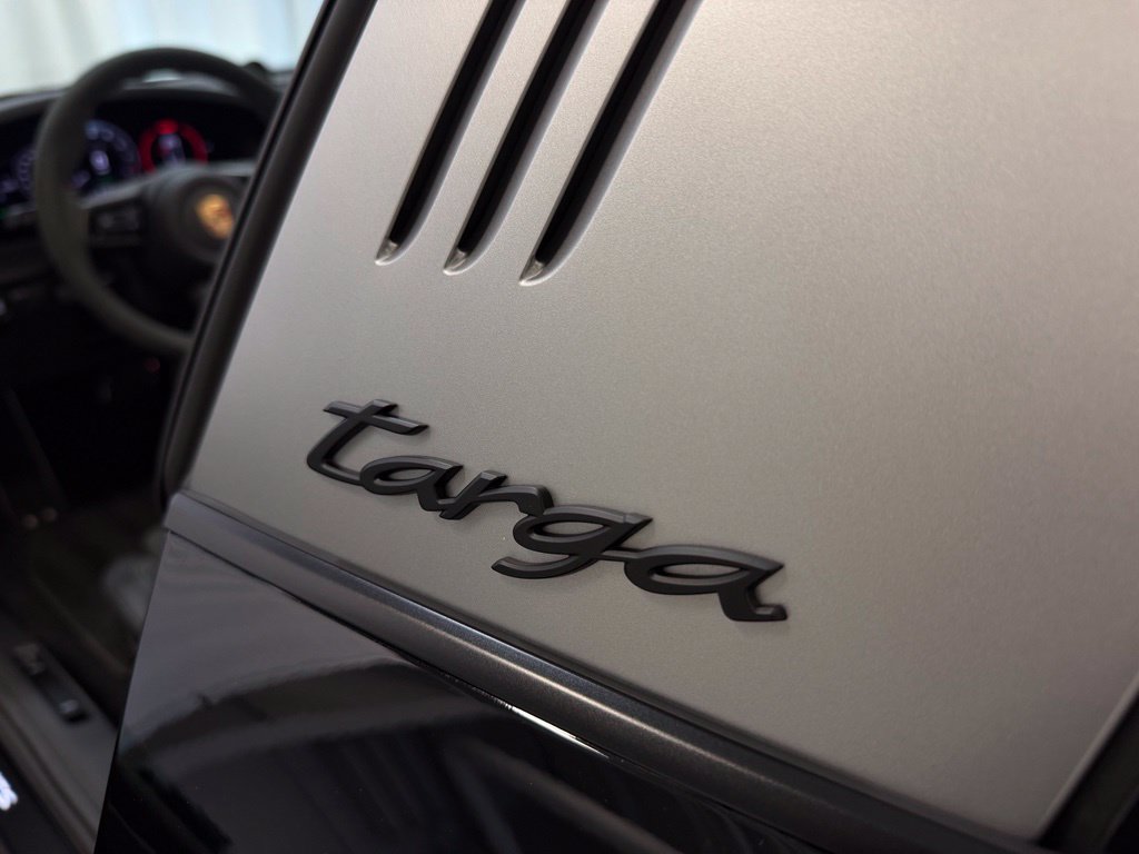 Certified 2025 Porsche 911 Targa 4 GTS AWD/4WD image 38