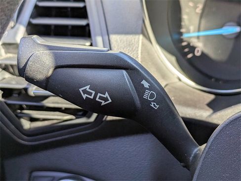 Used 2019 Ford Escape SE image 28