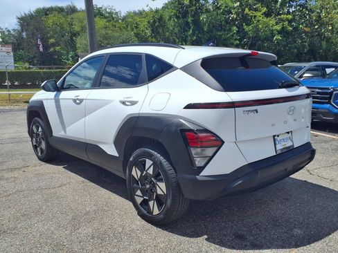 Used 2025 Hyundai Kona SEL AWD/4WD image 4