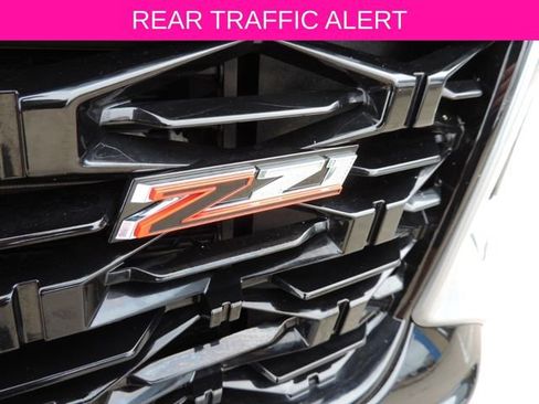 Certified 2025 Chevrolet Traverse Z71 w/ Enhanced Driving Package AWD/4WD image 11