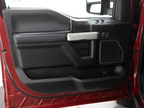 Used 2021 Ford F250 Lariat w/ Lariat Ultimate Package AWD/4WD image 20