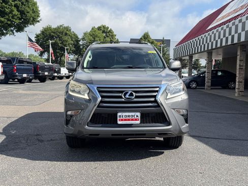 Used 2014 Lexus GX 460 w/ Premium Package AWD/4WD image 2