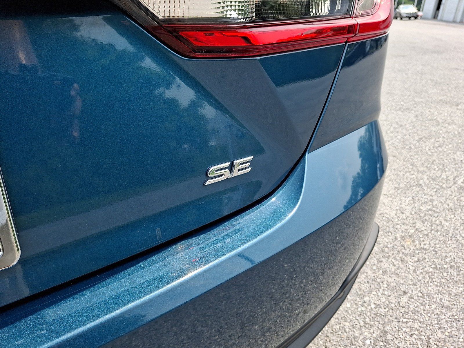 Used 2025 Toyota Camry SE FWD image 29