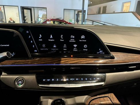 Used 2021 Cadillac Escalade Sport Platinum w/ Heavy-Duty Trailer Package image 15