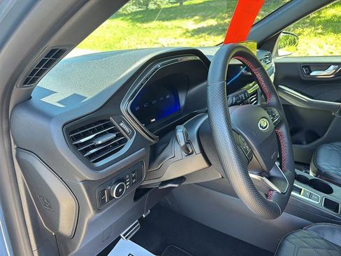 Certified 2024 Ford Escape ST-Line Elite w/ Premium Technology Package AWD/4WD image 13