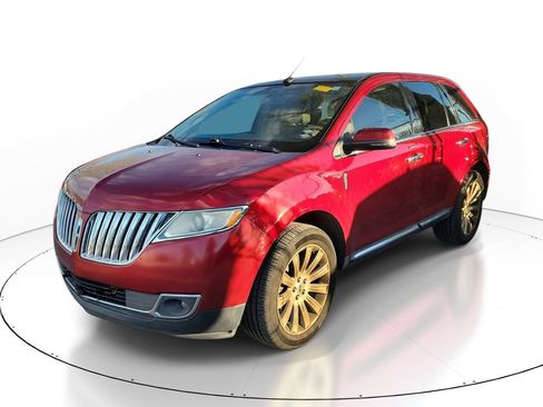 Used 2013 Lincoln MKX FWD image 1