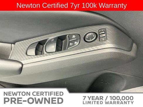 Used 2025 Nissan Altima 2.5 S FWD image 32