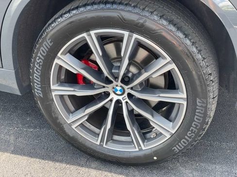 Used 2026 BMW X5 xDrive40i w/ M Sport Package AWD/4WD image 31