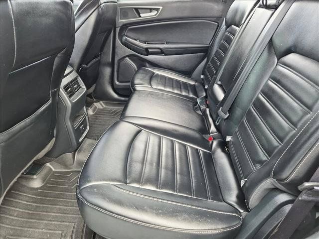 Used 2020 Ford Edge SEL FWD image 16