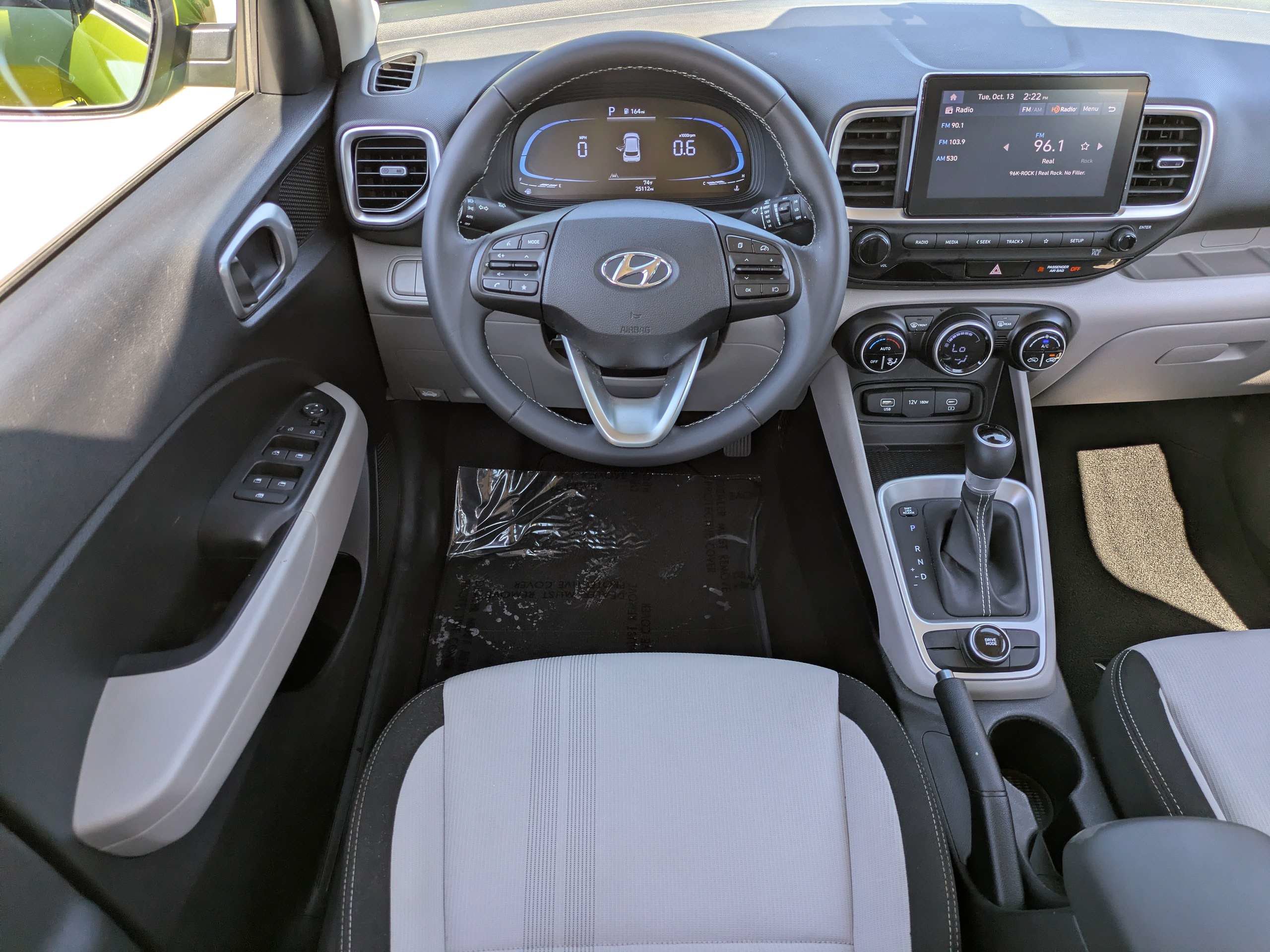 Certified 2024 Hyundai Venue SEL FWD image 14