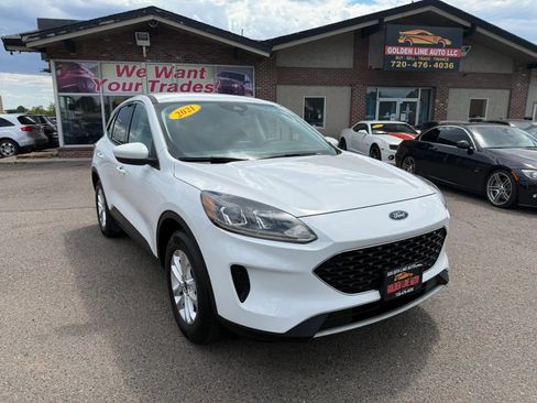 Used 2021 Ford Escape SE AWD/4WD image 2