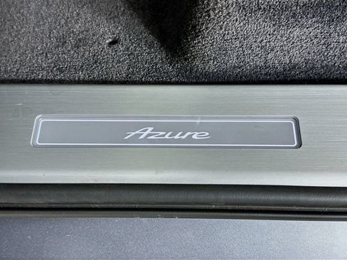 Used 2023 Bentley Bentayga Extended Wheelbase AWD/4WD image 60