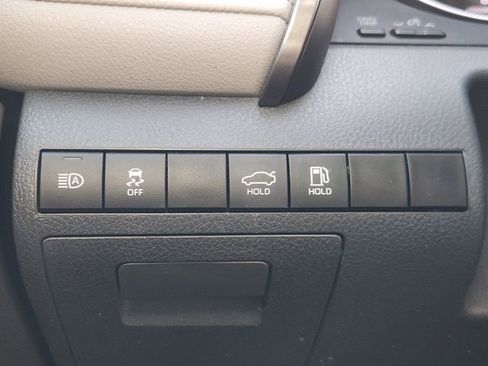 Used 2023 Toyota Camry LE image 18