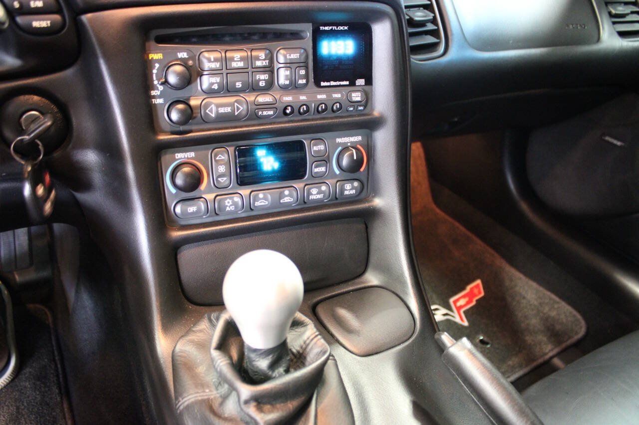 Used 2001 Chevrolet Corvette Z06 w/ Memory Pkg RWD image 32
