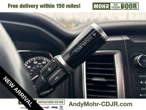 Used 2019 Nissan Titan SL w/ Midnight Edition image 18