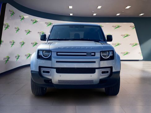 Used 2022 Land Rover Defender 90 S image 2