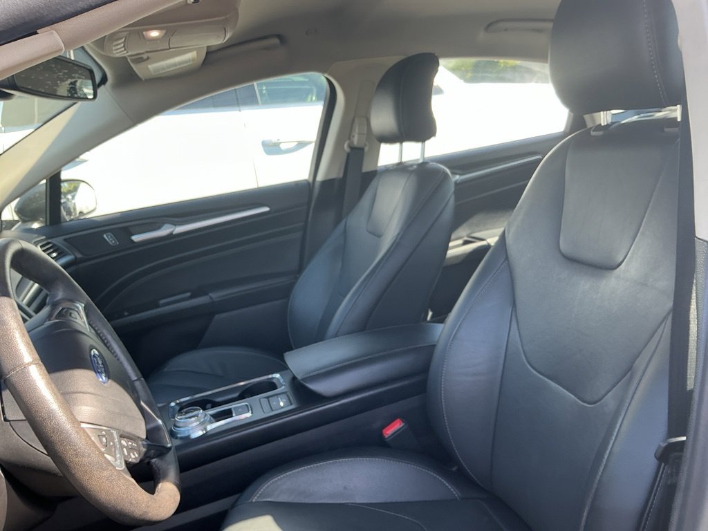 Used 2019 Ford Fusion Energi Titanium FWD image 14
